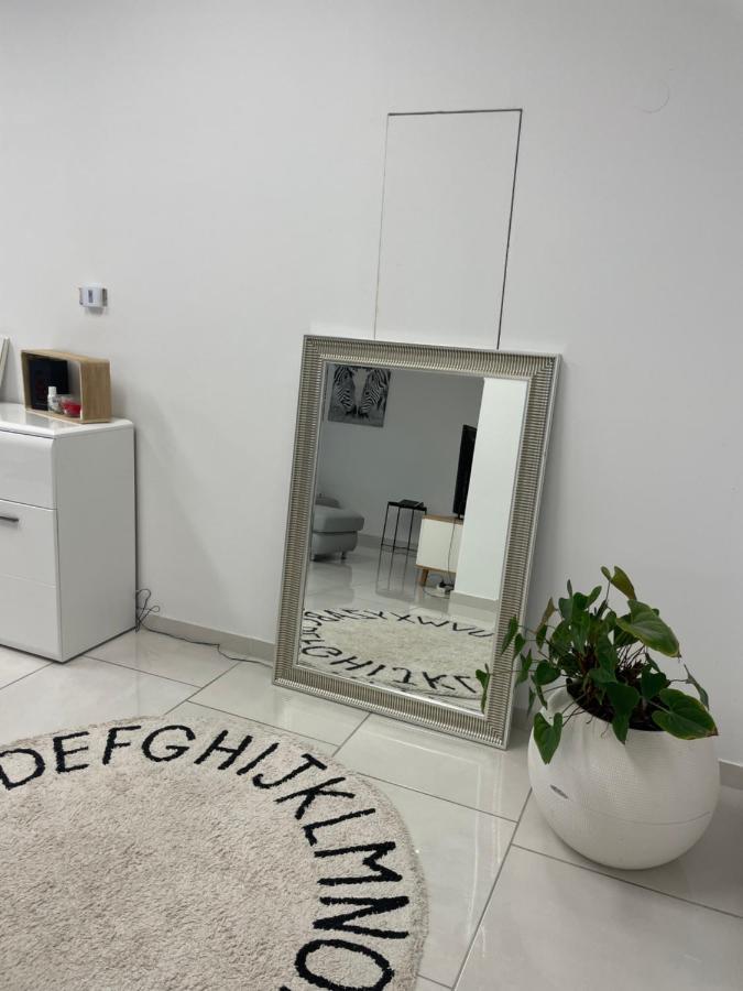 Stadtsuite Mit Sauna In Wiener Neustadt 135 M2 Exteriér fotografie