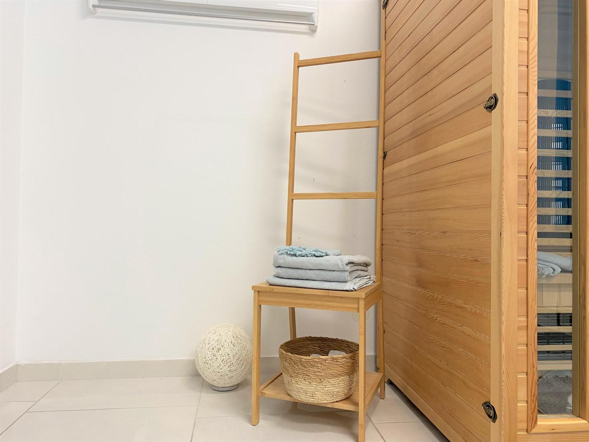 Stadtsuite Mit Sauna In Wiener Neustadt 135 M2 Exteriér fotografie