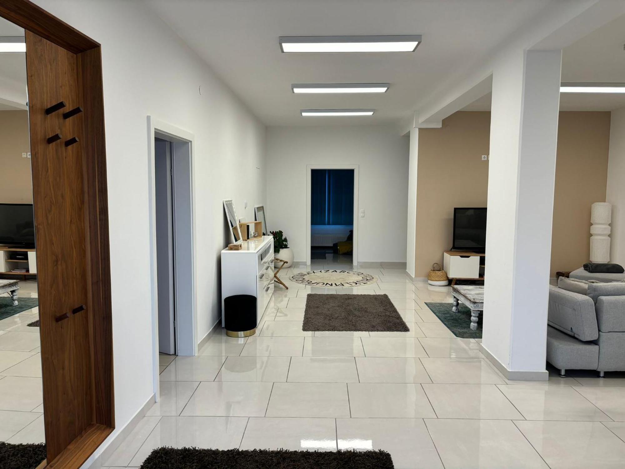 Stadtsuite Mit Sauna In Wiener Neustadt 135 M2 Exteriér fotografie